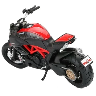Miniatura Ducati Diavel Carbon 2011 - 1:12